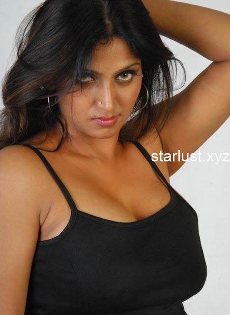 bhuvaneswari aunt hot cleavage 5