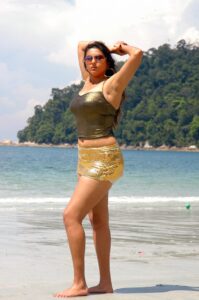 namita thighscleavage and armpits show billa 4