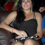namitha thick thighs and panty in public 1