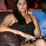 namitha thick thighs and panty in public 11