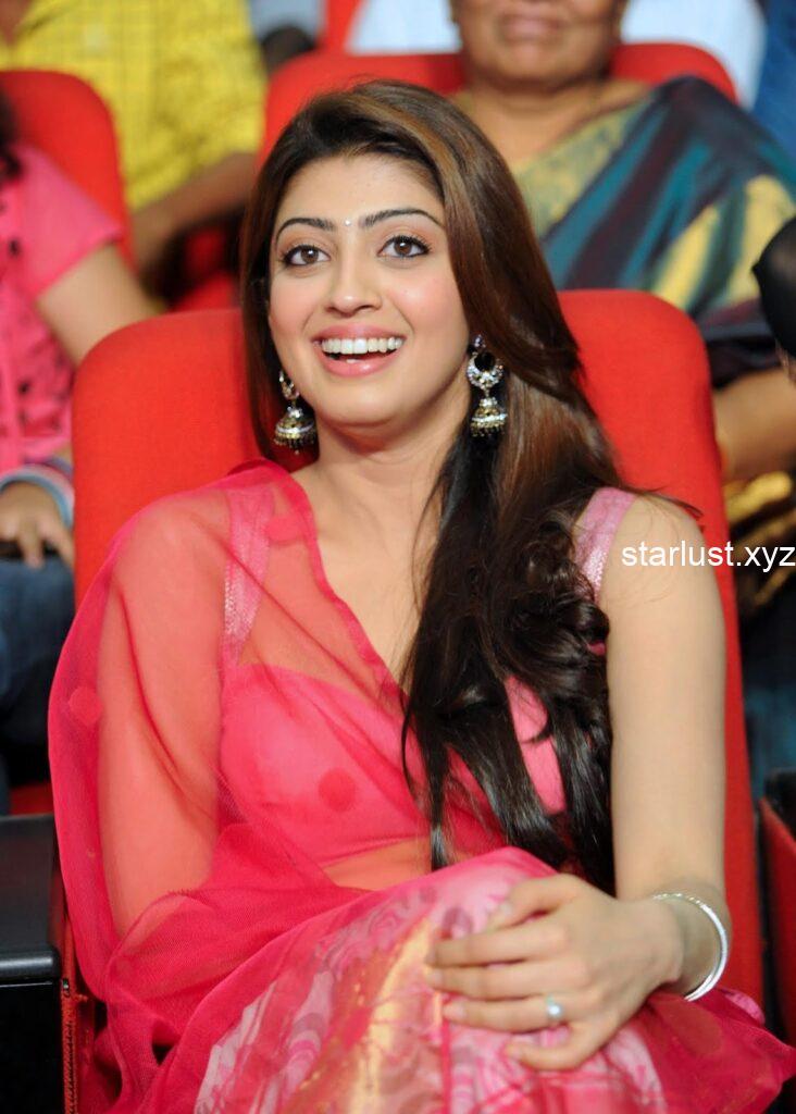 pranitha navel in pink