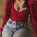 shwetha basu prasad cleavage 5
