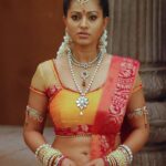 sneha navel 1