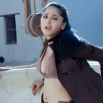 Anushka shetty hot cleavage navel and thighs in top bra suite open and mini skirt and sexy expressions HD pics starlust 33 scaled