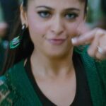 Anushka shetty hot thighs shake and navel in mini frock HD pics starlust (129)
