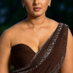 anushka shetty hot boops and thighs and navel ai pics (167)