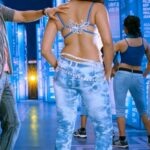 anushka shetty hot cleavage navel percing and back in ragada movie HD pics starlust (16)