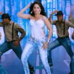 anushka shetty hot cleavage navel percing and back in ragada movie HD pics starlust (192)