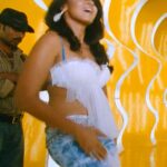 anushka shetty hot cleavage navel percing and back in ragada movie HD pics starlust (32)