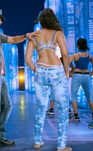 anushka shetty hot cleavage navel percing and back in ragada movie HD pics starlust (391)