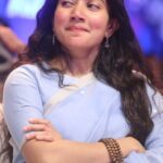 sai pallavi HD wallpapers face closeup looking sexy with red lips and pimples 100