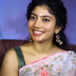 sai pallavi HD wallpapers face closeup looking sexy with red lips and pimples 89