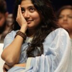 sai pallavi HD wallpapers face closeup looking sexy with red lips and pimples 94