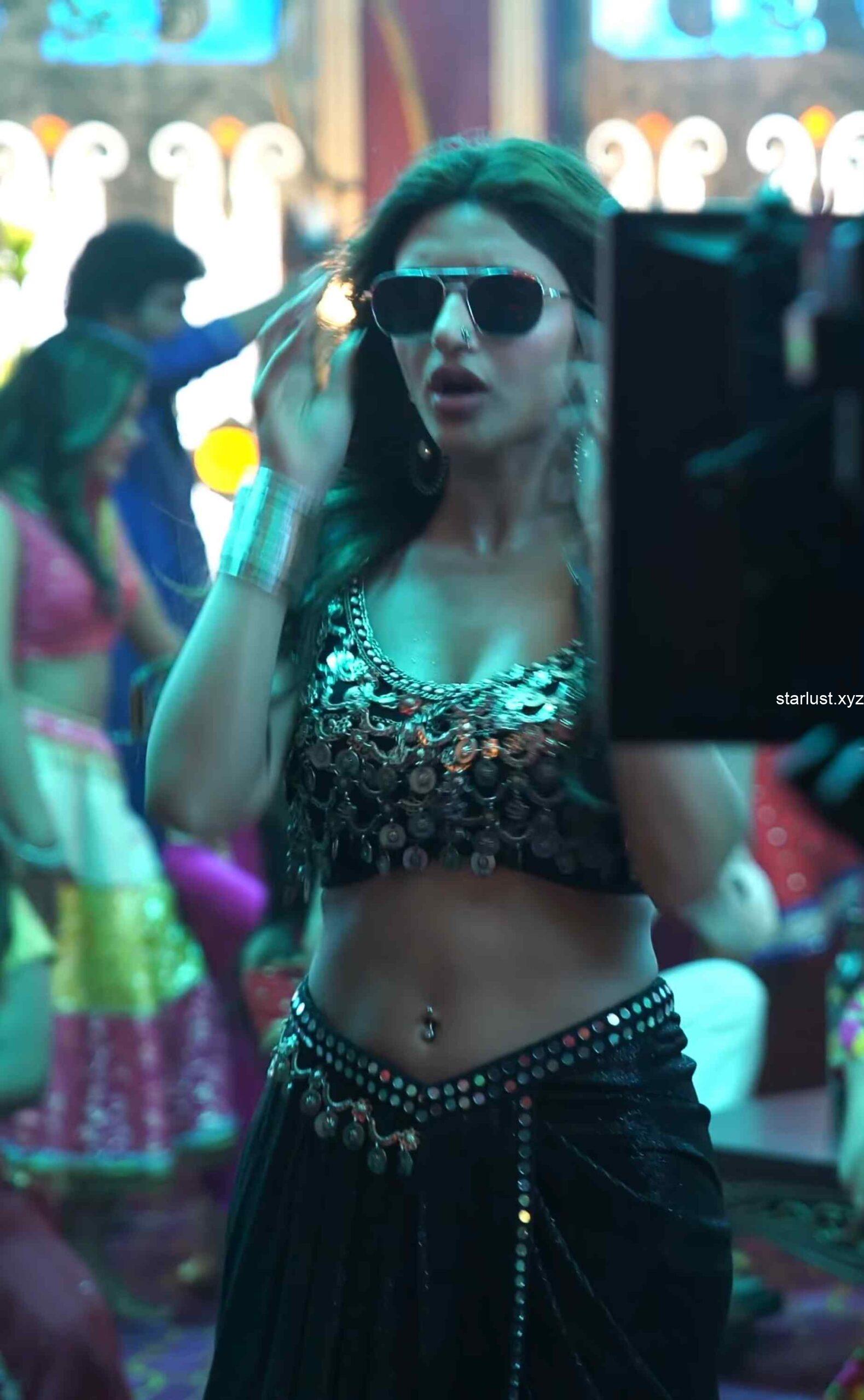 sreeleela hot navel thighs cleavage and face seduce HD pics from pushpa 2 starlust 200 scaled