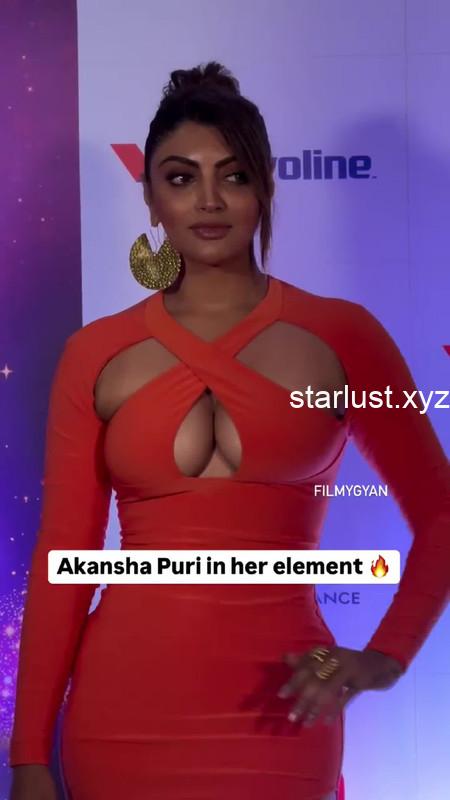 AKANSHA PURI BUSTY HOT BABE NEEDS HARD FUCK PLEASURE CLEAVAGE AND CURVES VIEW (8)