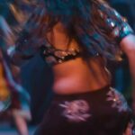 Ketika sharma hot oily navel hole and cleavage show from robinhood movie starlust (110)