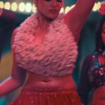 Ketika sharma hot oily navel hole and cleavage show from robinhood movie starlust (12)