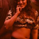 Ketika sharma hot oily navel hole and cleavage show from robinhood movie starlust (167)