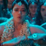 Ketika sharma hot oily navel hole and cleavage show from robinhood movie starlust (19)