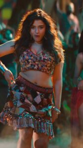 Ketika sharma hot oily navel hole and cleavage show from robinhood movie starlust (213)