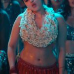 Ketika sharma hot oily navel hole and cleavage show from robinhood movie starlust (23)