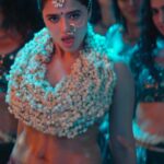 Ketika sharma hot oily navel hole and cleavage show from robinhood movie starlust (27)