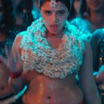 Ketika sharma hot oily navel hole and cleavage show from robinhood movie starlust (38)