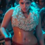 Ketika sharma hot oily navel hole and cleavage show from robinhood movie starlust (41)