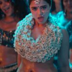 Ketika sharma hot oily navel hole and cleavage show from robinhood movie starlust (46)