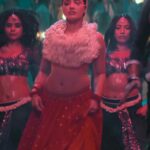 Ketika sharma hot oily navel hole and cleavage show from robinhood movie starlust (6)