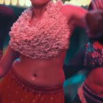 Ketika sharma hot oily navel hole and cleavage show from robinhood movie starlust (7)