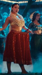 Ketika sharma hot oily navel hole and cleavage show from robinhood movie starlust (82)