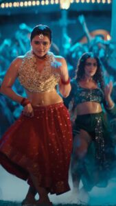 Ketika sharma hot oily navel hole and cleavage show from robinhood movie starlust (99)