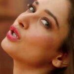 Tamannaah bhatia hot thighs shake and armpits in black slit dress from jailer movies (180)