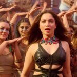 Tamannaah bhatia hot thighs shake and armpits in black slit dress from jailer movies (28)