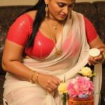 anushka shetty big boops and thighs and navel piercing unseen ai pics in saree (11)