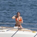 selena gomez booty ass in boat (15)