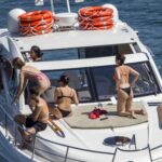 selena gomez booty ass in boat (5)