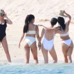 selena gomez hot booty ass show in white bikini HD (21)