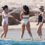 selena gomez hot booty ass show in white bikini HD (3)