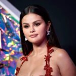 selena gomez hot cleavage and thighs show in red gown (2)