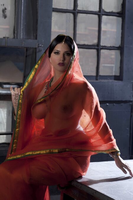 sunny leone nude show in sheer saree hot photoshoot showing boops and pussy (9)