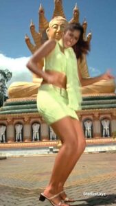 ileana dcruz hot thick thighs and booty unseen photos starlust (133)