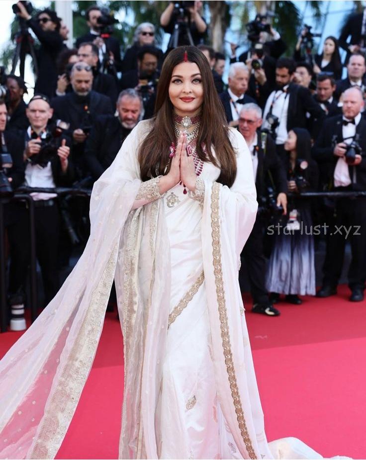 Aishwarya rai glam pics from cannes 2025 with sindhoor (2)