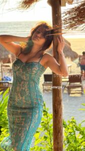 Avneet kaur hot exposing cleavage and thighs HD 117