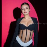 Avneet kaur hot exposing cleavage and thighs HD (154)