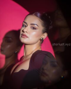 Avneet kaur hot exposing cleavage and thighs HD 155