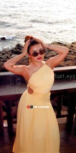 Avneet kaur hot exposing cleavage and thighs HD 181