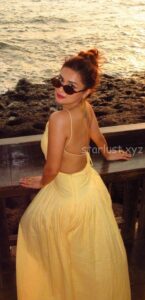 Avneet kaur hot exposing cleavage and thighs HD 213