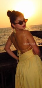 Avneet kaur hot exposing cleavage and thighs HD 214